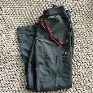 Figs S/P Yola Skinny Scrubs